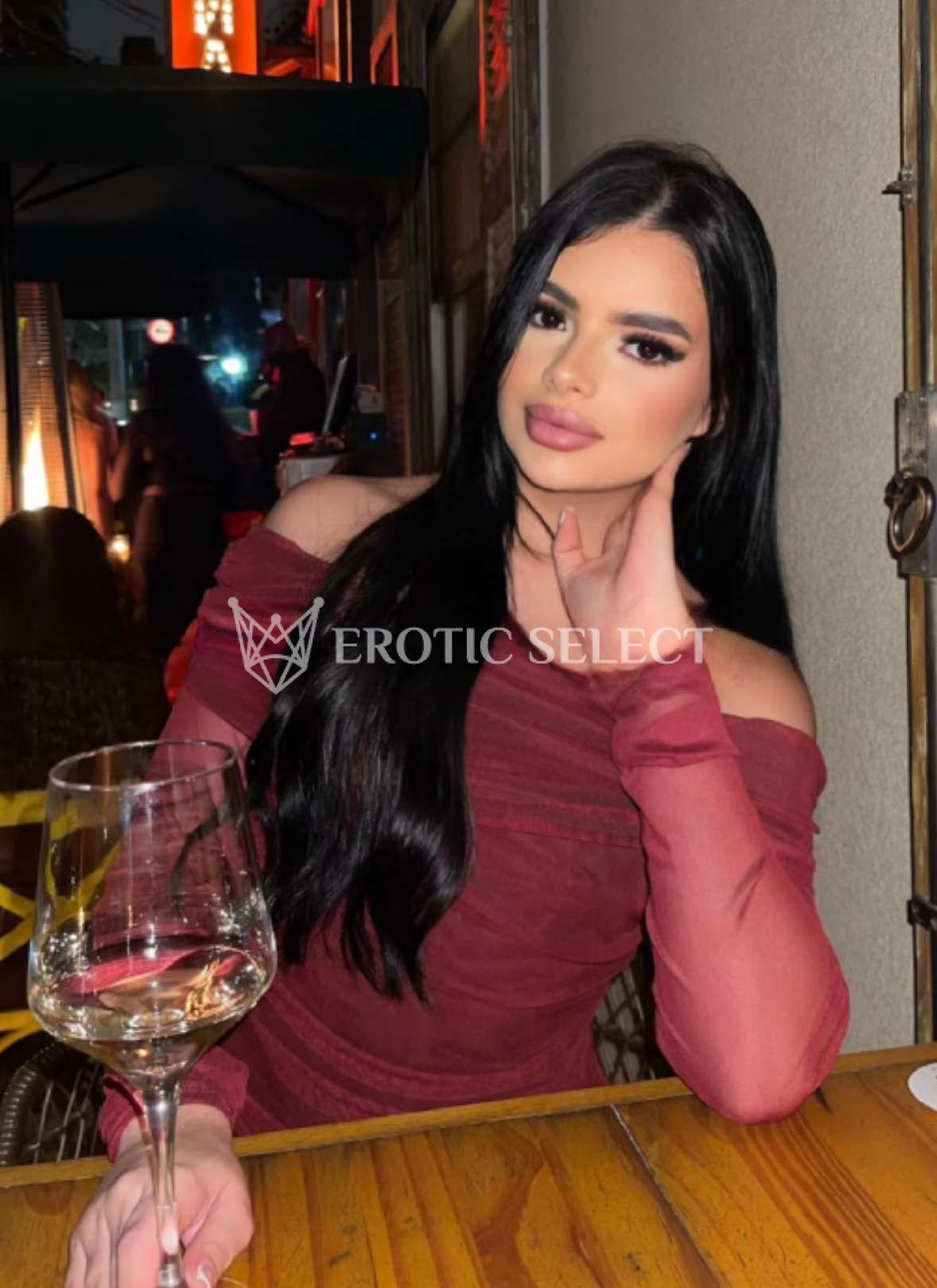 Khloe, escort en Ibiza — foto 5