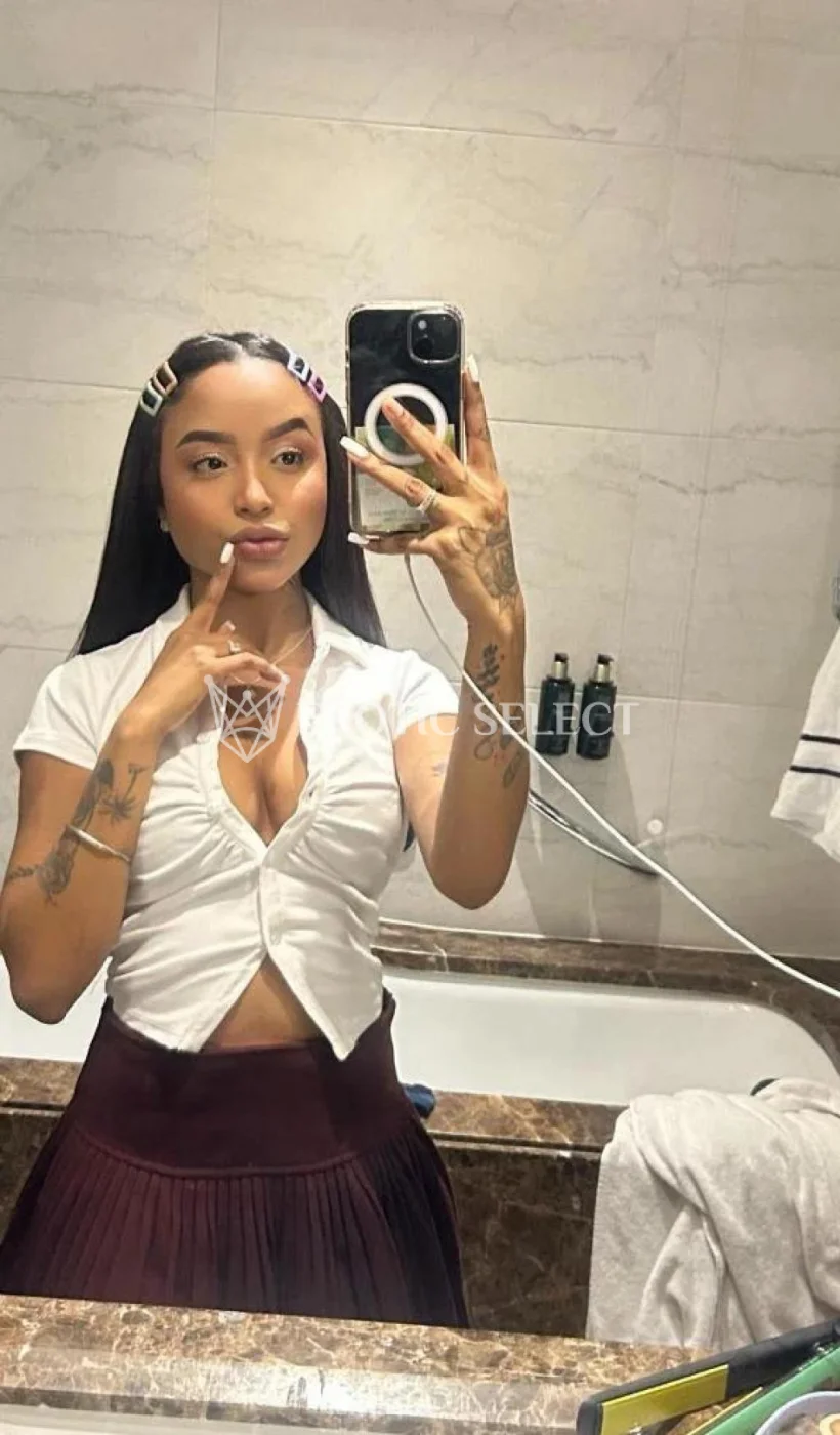 Ágata, escort en Barcelona — foto 2